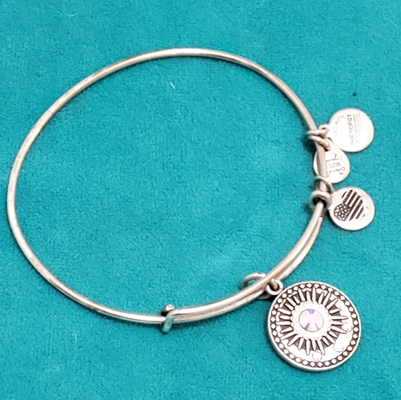 Alex & Ani silver charm bangle, Starburst design - Picture 2 of 5